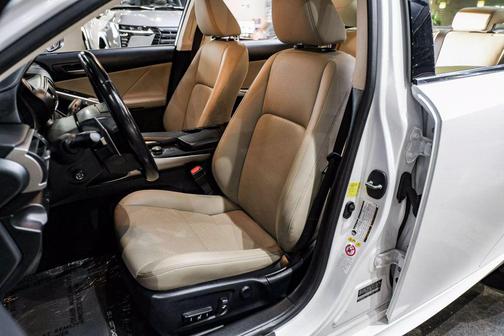 2018 Lexus IS 300 Base