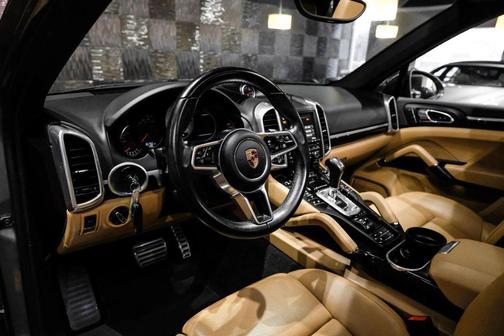 2016 Porsche Cayenne Cayenne