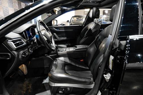 2017 Maserati Ghibli Base