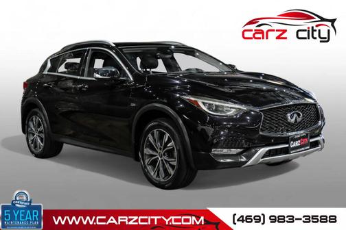 2017 INFINITI QX30 Premium