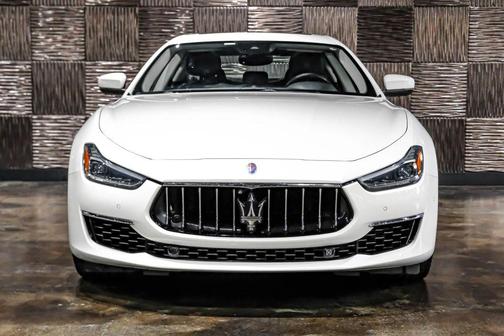 Bianco 2018 Maserati Ghibli S Q4 GranLusso