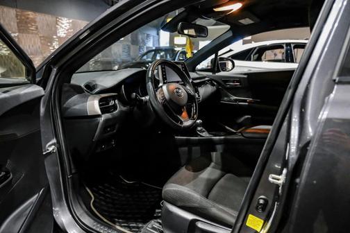 Magnetic Gray Metallic 2019 Toyota C-HR XLE