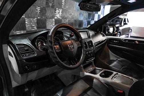 Granite Pearlcoat 2018 Dodge Grand Caravan SXT