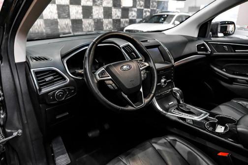Magnetic Metallic 2017 Ford Edge Titanium