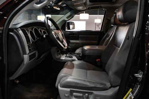 2014 Toyota Sequoia SR5