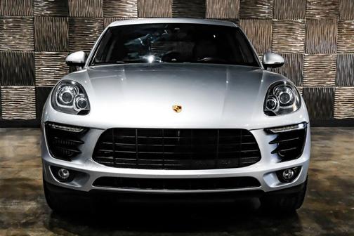 Rhodium Silver Metallic 2018 Porsche Macan Macan Sport Edition