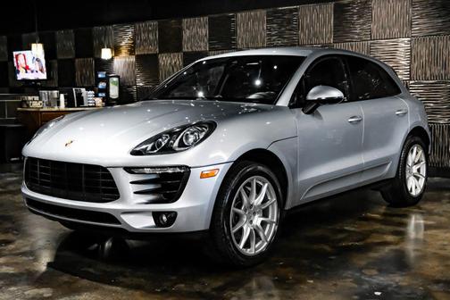 Rhodium Silver Metallic 2018 Porsche Macan Macan Sport Edition