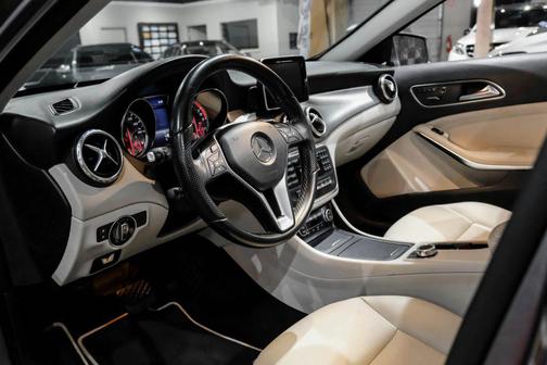 Gray 2015 Mercedes-Benz GLA-Class GLA 250