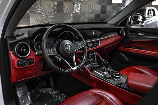 2019 Alfa Romeo Stelvio Ti Sport