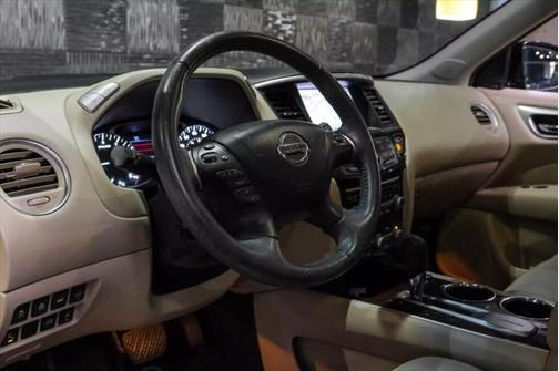 2016 Nissan Pathfinder Platinum