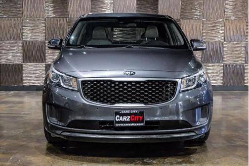 2017 Kia Sedona LX