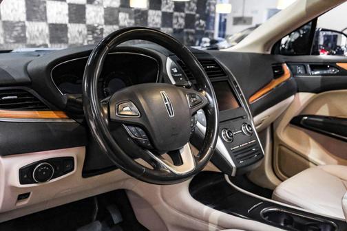 2015 Lincoln MKC Base