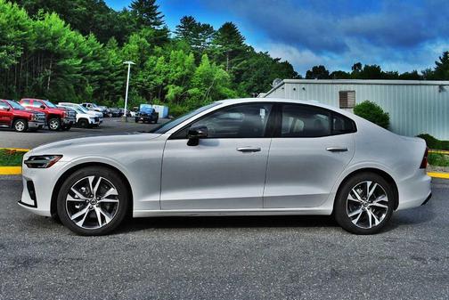 2025 Volvo S60 B5 Core