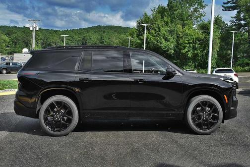 2025 Chevrolet Traverse RS