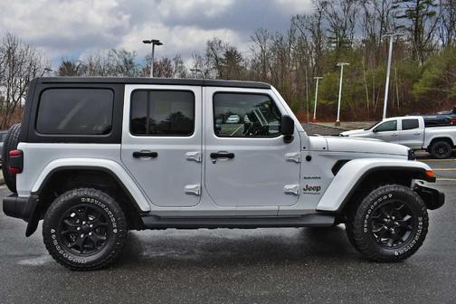 2020 Jeep Wrangler Unlimited Sahara