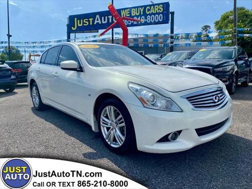 2015 INFINITI Q40 Base