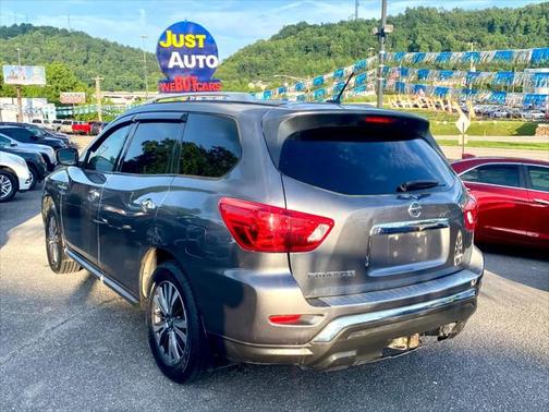 2017 Nissan Pathfinder S