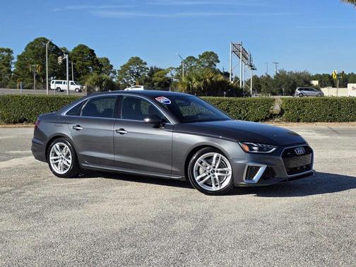 2022 Audi A4 45 S line Premium Plus