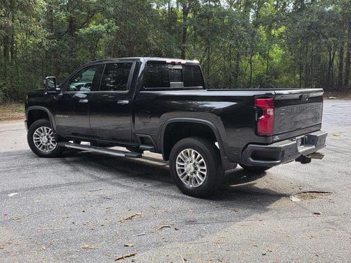 Black 2023 Chevrolet Silverado 2500 High Country