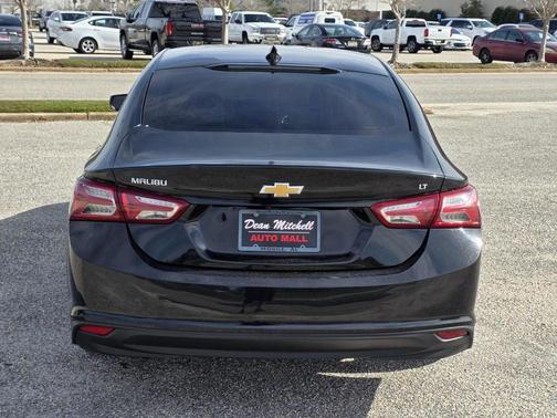 2021 Chevrolet Malibu FWD LT