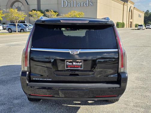 2018 Cadillac Escalade ESV Luxury