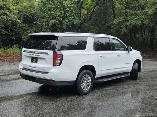 White 2021 Chevrolet Suburban LT