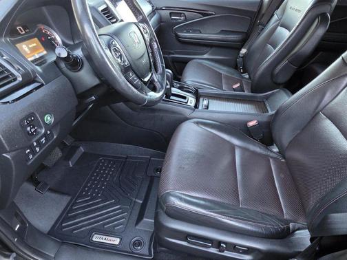 2018 Honda Ridgeline Black