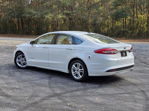 2018 Ford Fusion Hybrid SE