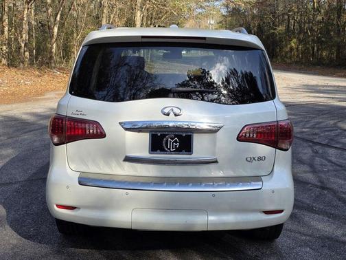 2016 INFINITI QX80 Base