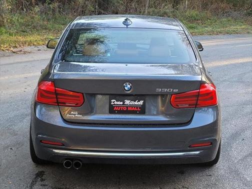 2018 BMW 330e iPerformance