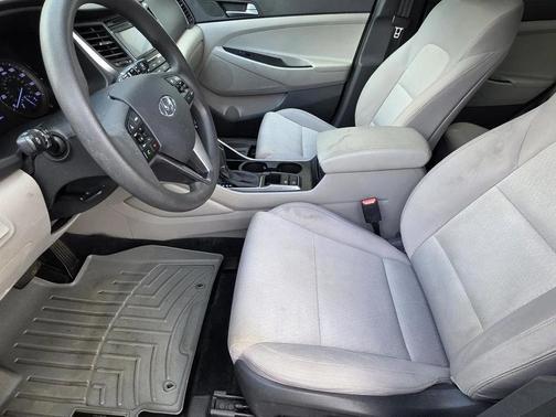 2016 Hyundai TUCSON SE