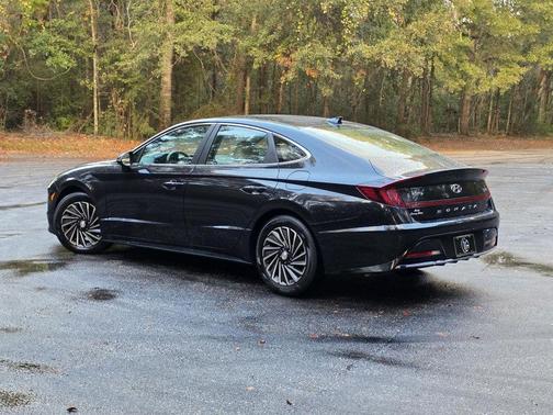 2023 Hyundai SONATA Hybrid SE