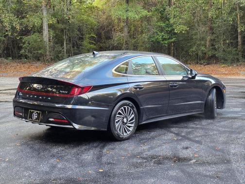 2023 Hyundai SONATA Hybrid SE