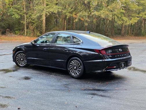 2023 Hyundai SONATA Hybrid SE