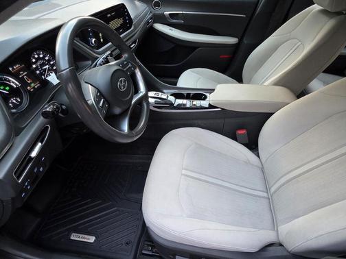 2023 Hyundai SONATA Hybrid SE