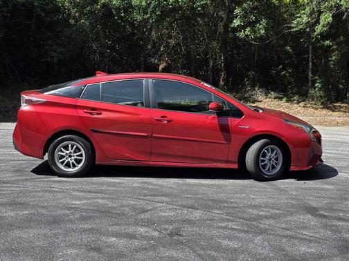 Red 2018 Toyota Prius Two