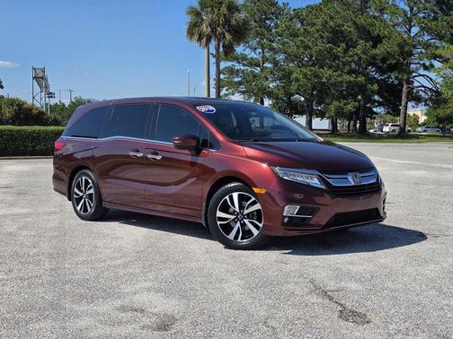 Maroon 2018 Honda Odyssey Elite