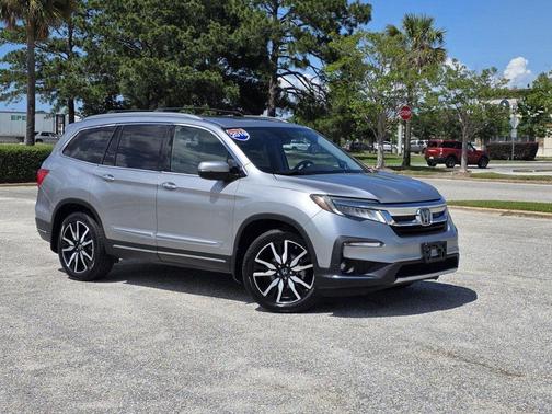 Silver 2019 Honda Pilot Touring 8-Passenger
