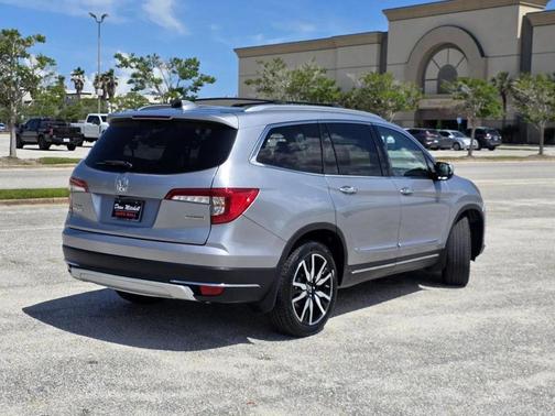 Silver 2019 Honda Pilot Touring 8-Passenger