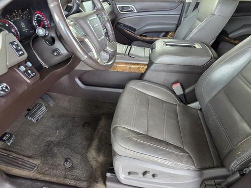 White 2016 GMC Yukon XL Denali