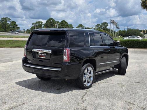 Black 2017 GMC Yukon Denali