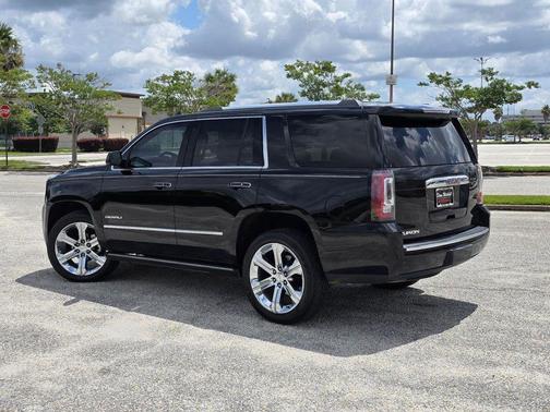 Black 2017 GMC Yukon Denali