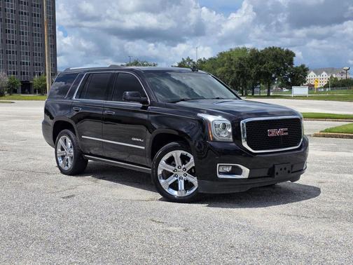 Black 2017 GMC Yukon Denali