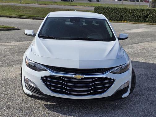 White 2023 Chevrolet Malibu FWD 1LT