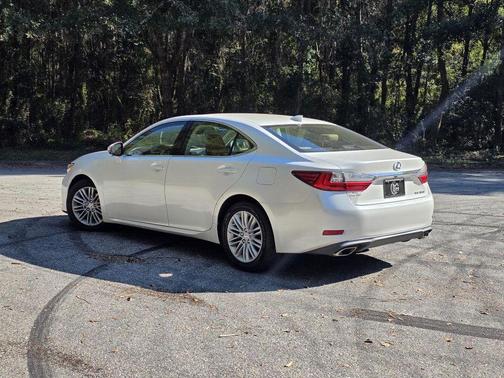 White 2017 Lexus ES 350 Base