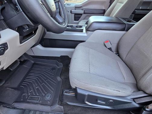 Silver 2017 Ford F-250 XLT