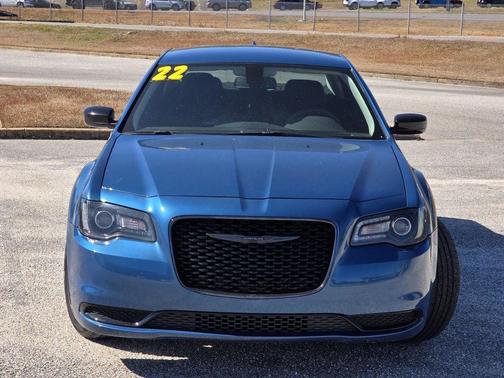 2022 Chrysler 300 Touring
