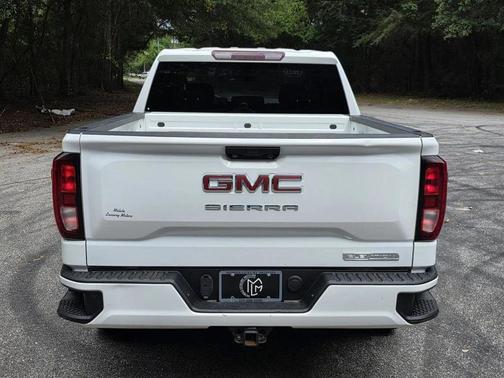 White 2023 GMC Sierra 1500 Elevation