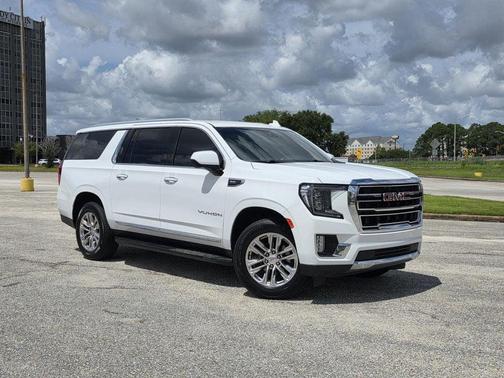 White 2022 GMC Yukon XL SLT