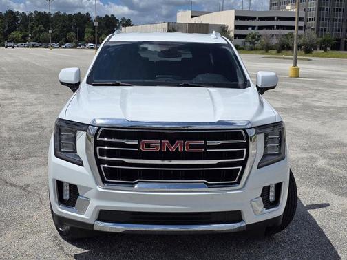 White 2022 GMC Yukon XL SLT